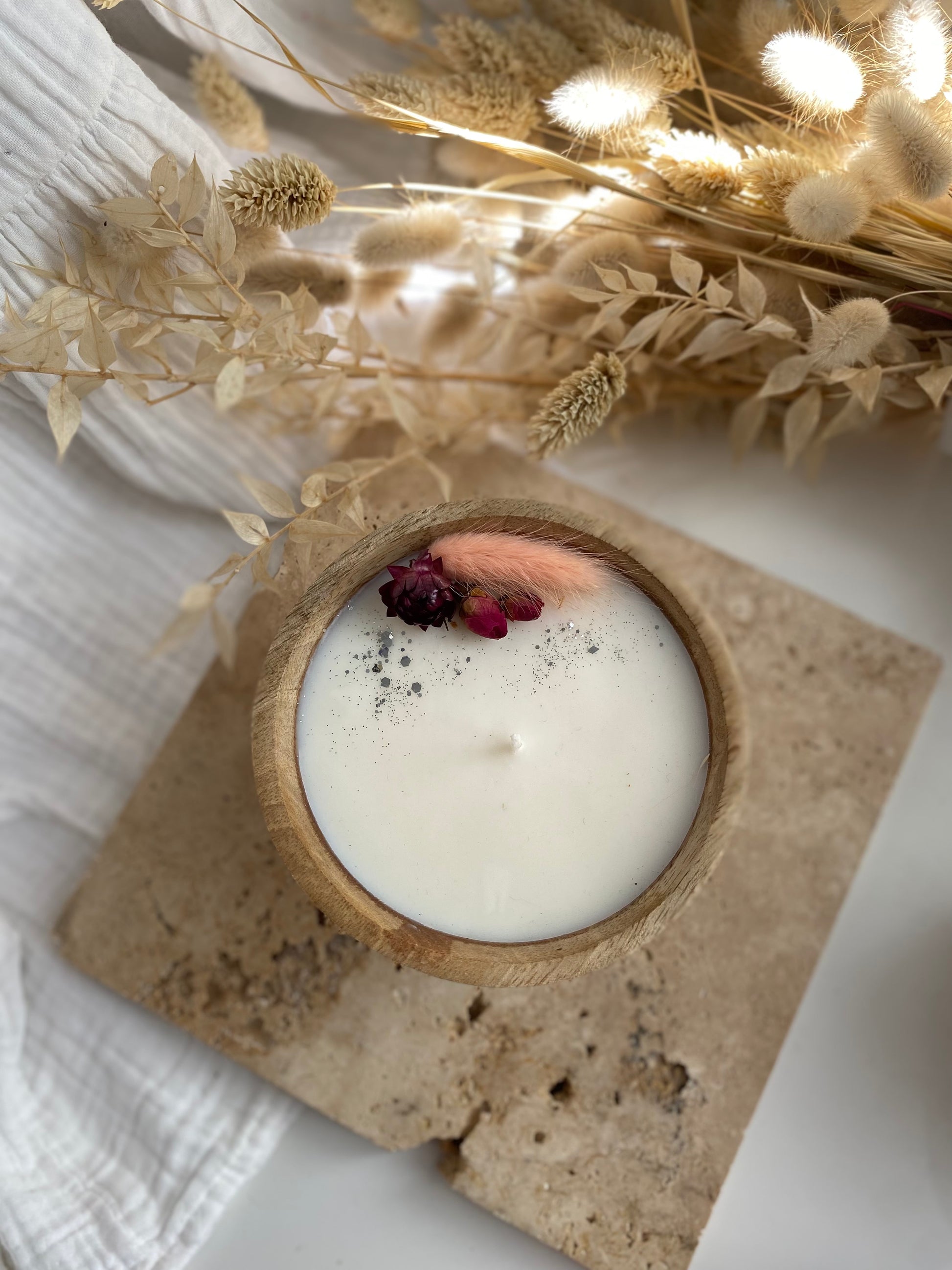 bougie végétale parfumée - fabrication artisanale - made in france - fabriqué en france - cire de soja bol en bois - fleur de coton